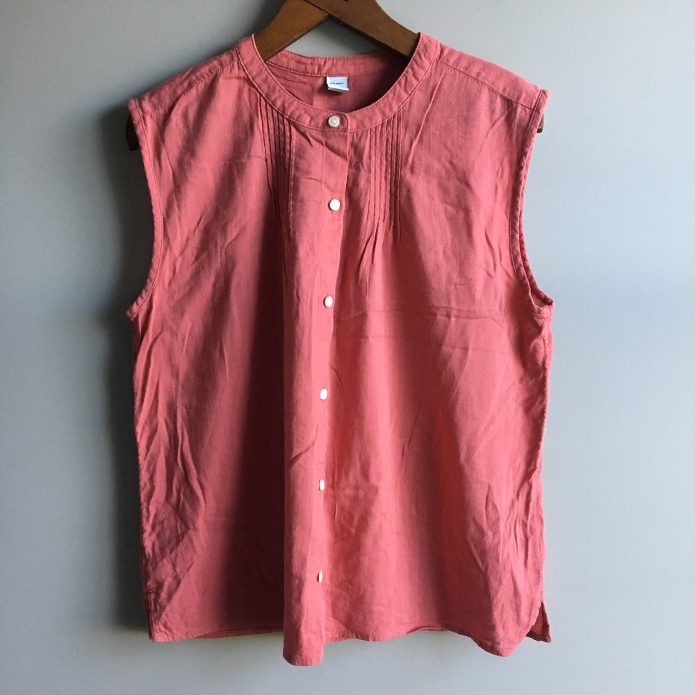 Old Navy coral button down pleated blouse